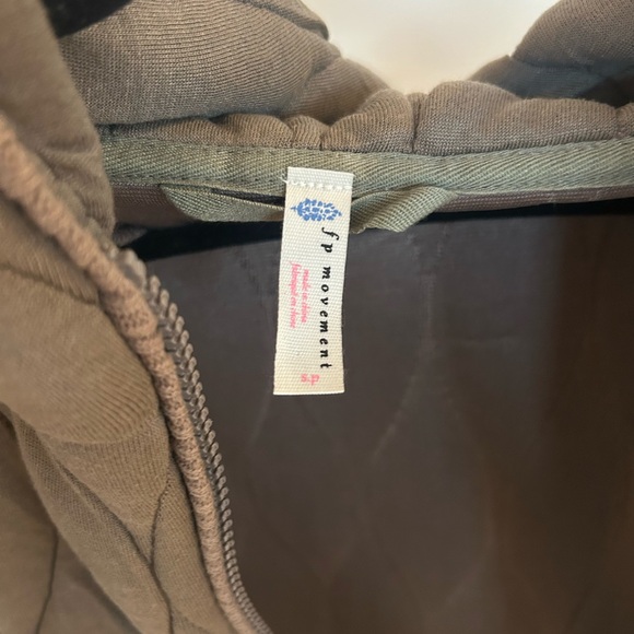 FP Movement Free People Dream Big Quilted Vest - Color: Charcoal Brown, Size: S - Picture 4 of 4